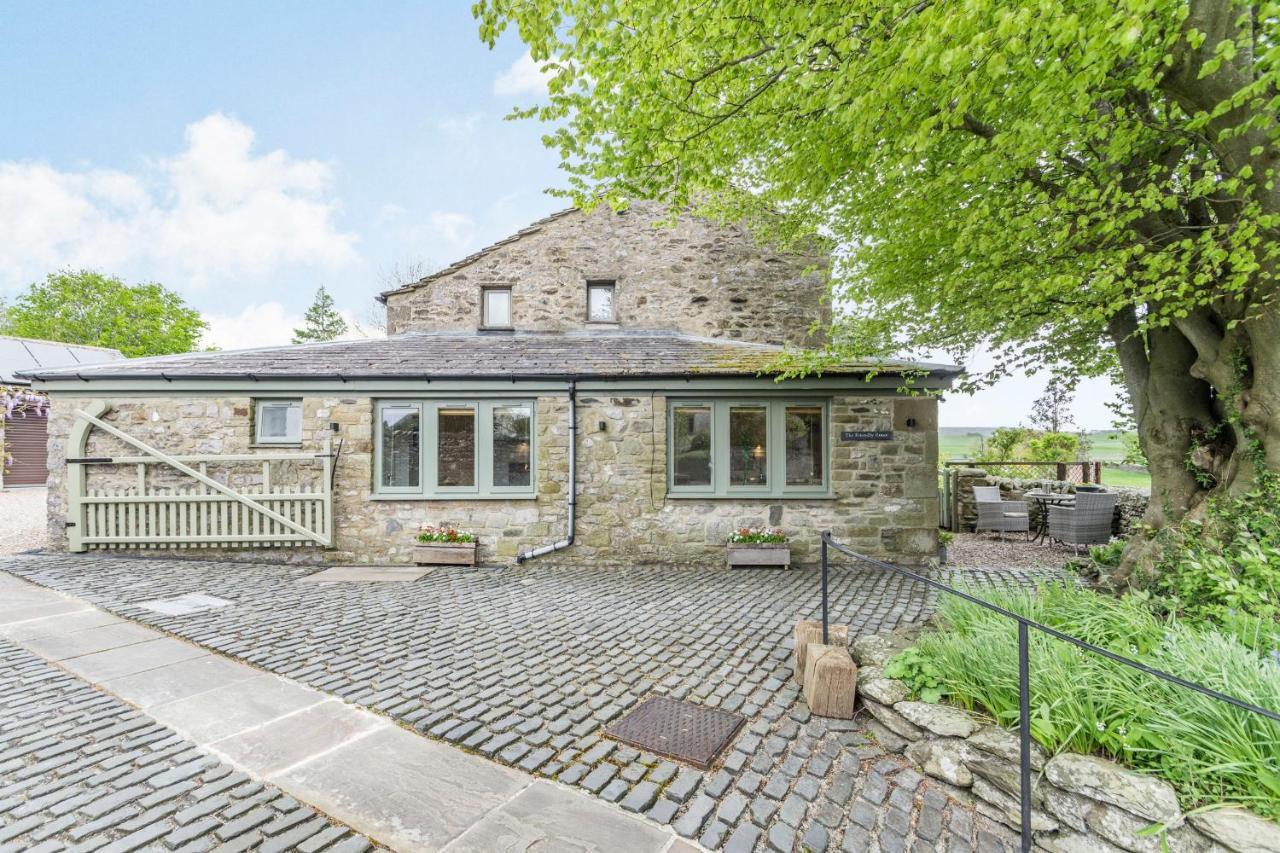The Friendly Room Austwick Экстерьер фото